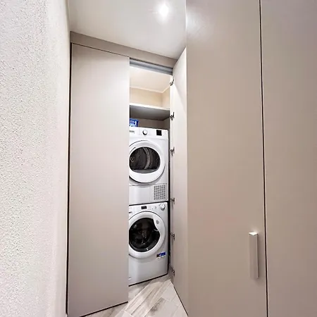 Apartment Homeby, Modern Loft *